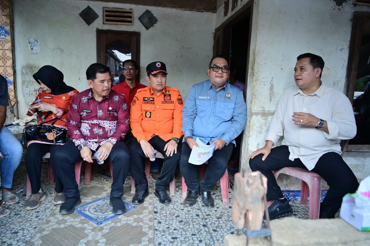 Askolani Diskusi Dengan Korban Kebakaran