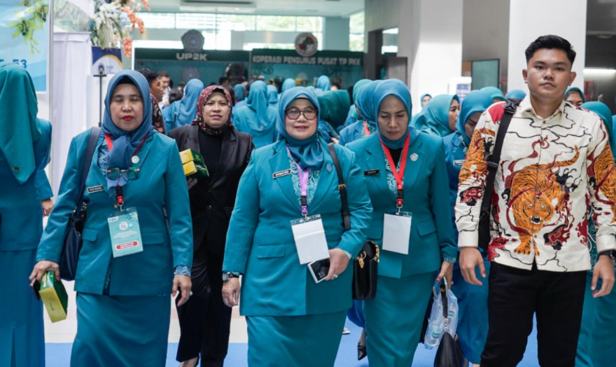 Ketua TP PKK Muba Hj Patimah Toha Semarakkan Rakernas X dan Puncak HKG PKK ke-53 di Samarinda